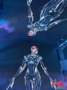 图为MADverse创始人杨澜解读摩境数字艺术空